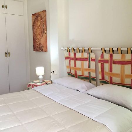 Spacious Apartment With Sea View Terrace In กาลาเฟลล์ ภายนอก รูปภาพ